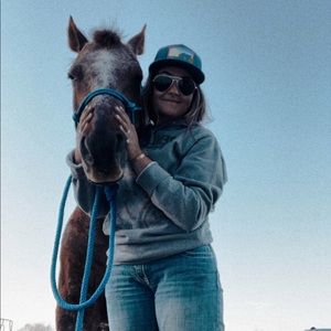 Meet your Posher, Dilly